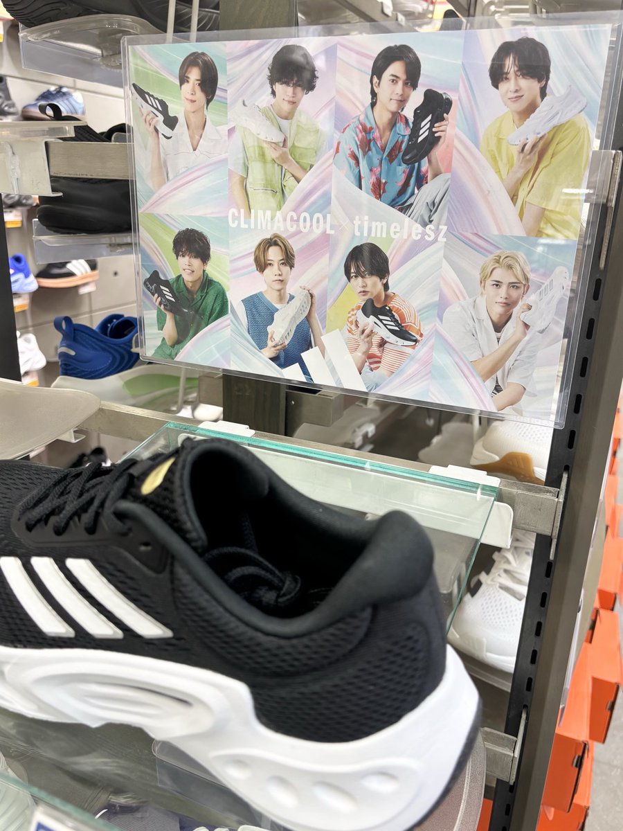 snzk_ksm's tweet image. 先日の手術後の診察に病院へ行き、
病院近くのABCマートで早速adidasスニーカー偵察👟
ポーチも現物見れた。淡い色で可愛い😍
自担カラーのスニーカーに決めるも店舗で既に品切れだったためその場でオンライン購入🤭
クーポンで安く買えた🤍
#timelesz
#adidas
#CLIMACOOL