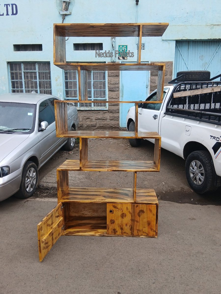 Nedds Pallets And Interior Decor. tweet media