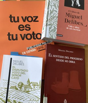 revistaTRCUNED's tweet photo. En @radio3_rne @UNED 

OSCAR ALZAGA VILLAAMIL y FERNANDO REVIRIEGO PICÓN 
analizan la novela de MIGUEL DELIBES 
"El disputado voto del señor Cayo" 
Entrevista: Lourdes Nieto https://t.co/HMFop5sz6K