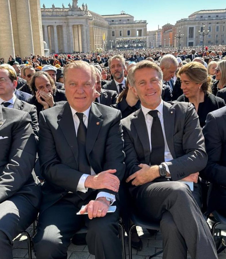 0_fighter_taka's tweet image. 🌐表面上のみのライバル関係😂

#ブルボン・両シチリア家 のカルロ王子と #サヴォイア家 のヴェネツィア公エマヌエーレ（#P2 メンバー）

#世界は両建て
x.com/0_fighter_taka…