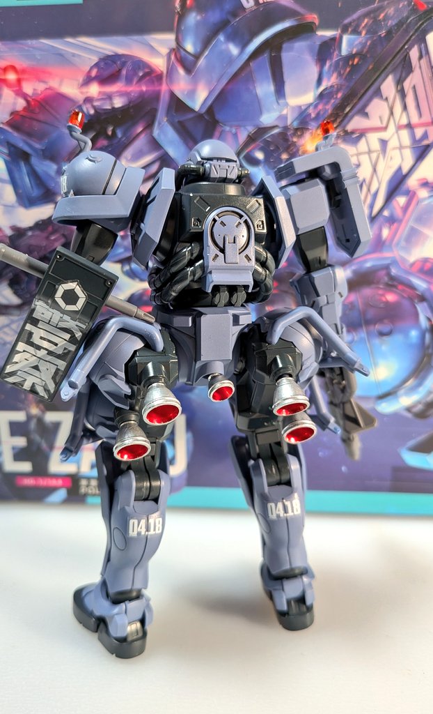 NikuPula29's tweet photo. HG 軍警ザク
シールは老眼には難しいので諦めました
思ってたより小さいパーツが多い

#ガンプラ
#ガンプラ好きな人たちと繋がりたい 
#ガンプラの画像貼るとRTされると聞いて https://t.co/470KBZK1QZ
