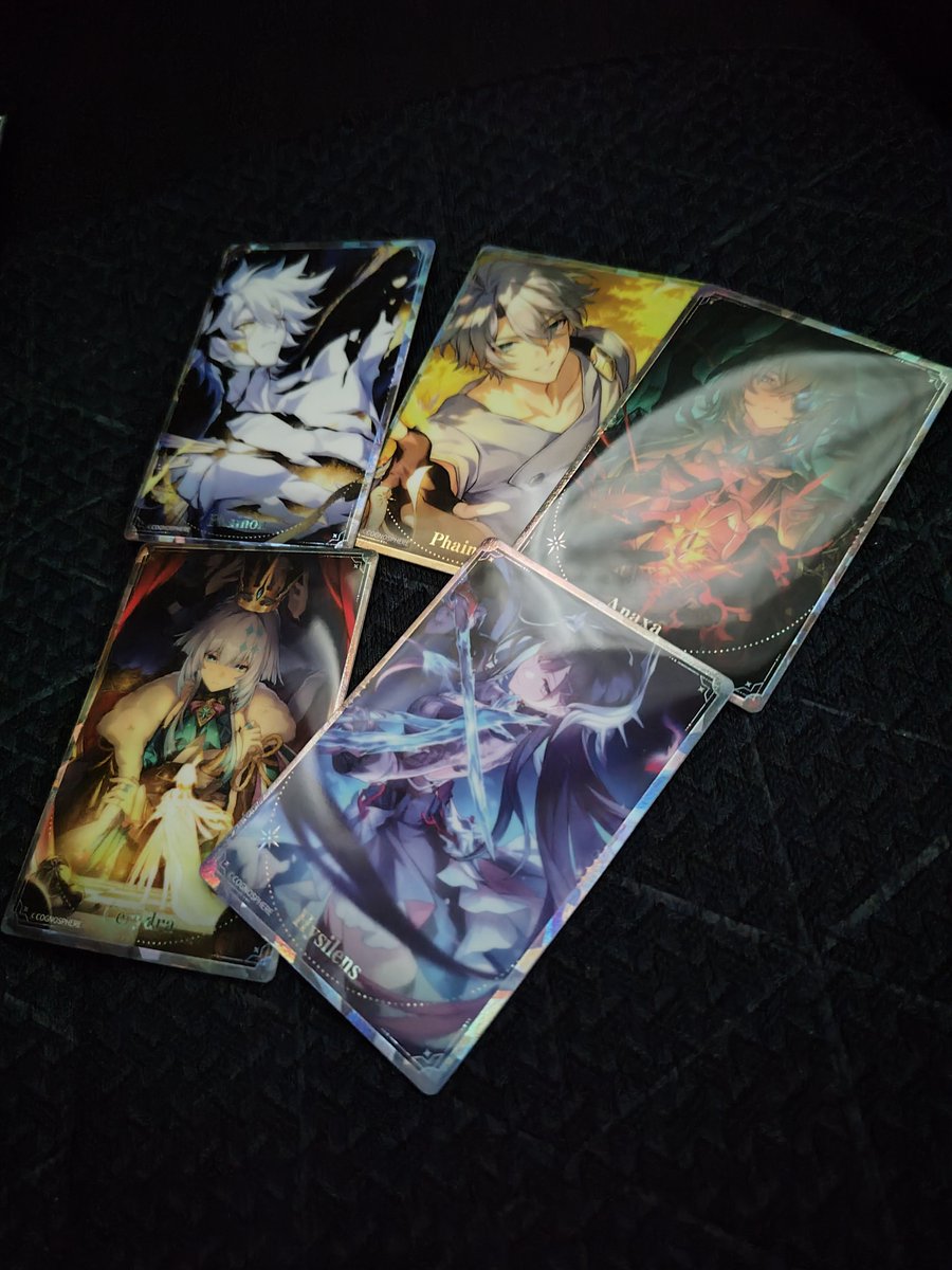 ふぃあな tweet media