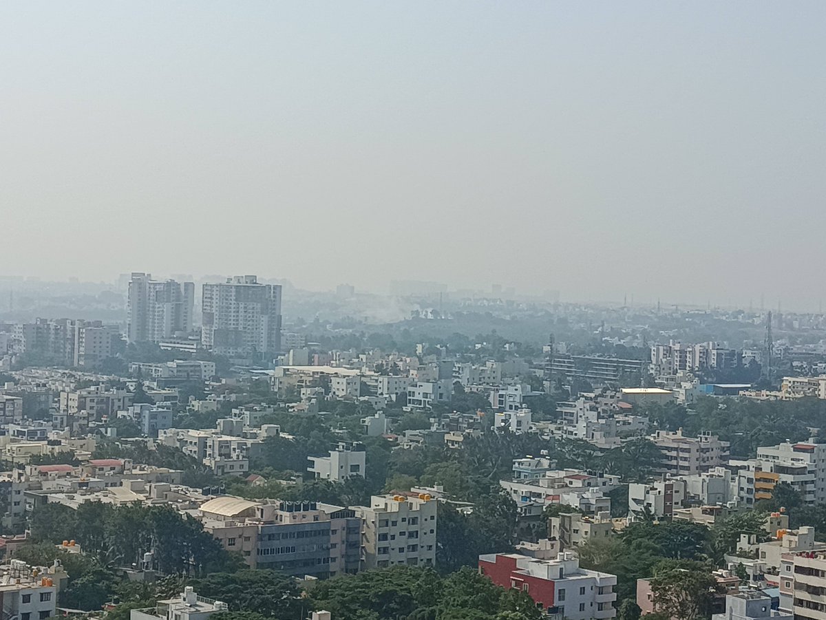 shishirlearnz's tweet photo. CRITICAL AIR HAZARD: The Begur area is buried under a toxic "fog" of garbage smoke. This isn't just a local fire - the stench and haze are felt 5 km away 😷

What started as occasional is now a permanent health crisis. We're choking in our own homes.

@CPCB_OFFICIAL @CPBlr https://t.co/SHUEYZCJcJ