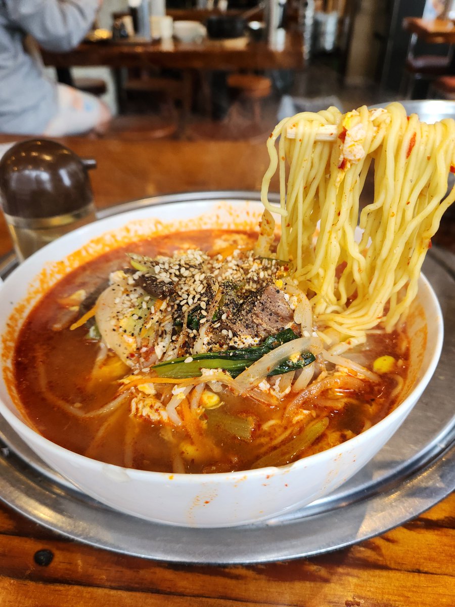 青山 テルーマ♨ tweet media