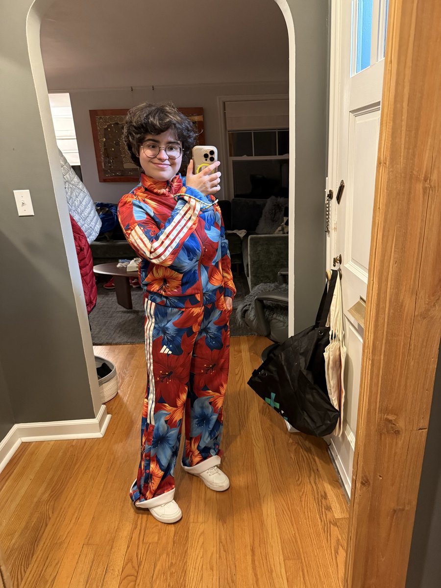 Maia Poet🦎 tweet media