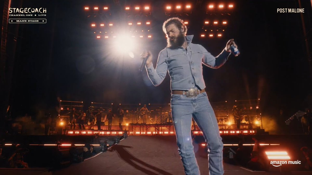 Post_MaloneFR's tweet image. 📸 Post Malone à l’instant pendant sa performance à Stagecoach !