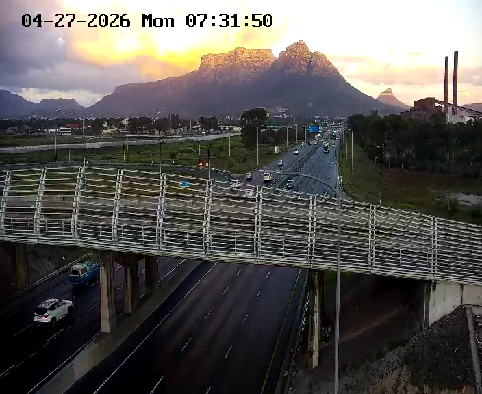 CapeTownFreeway's tweet image. #Update #Congestion: N2 Outbound at ramp to Bhunga Ave, Is now cleared...#BeTheChange
