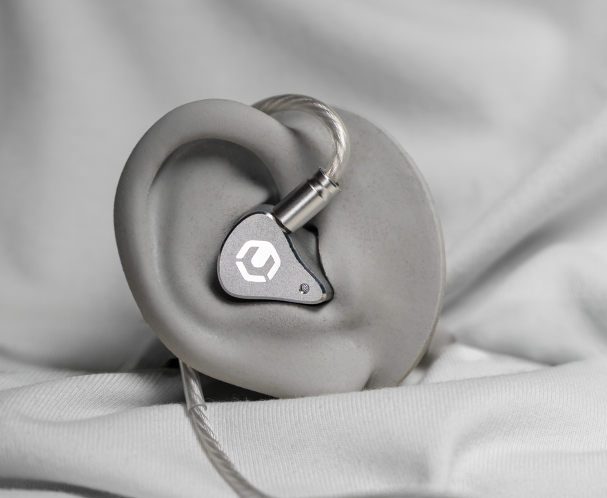 MimiAudioX's tweet photo. CrinEar、5ドライバー構成のIEM「Reference」を発売。フラット特性を追求したモニター志向モデル 
| mimiオーディオ | 音響機器に関する新製品の速報から徹底的な製品レビューまでをお届け https://t.co/ku2yaDf6Vm 
#CrinEar https://t.co/gBqYS9ZCdz