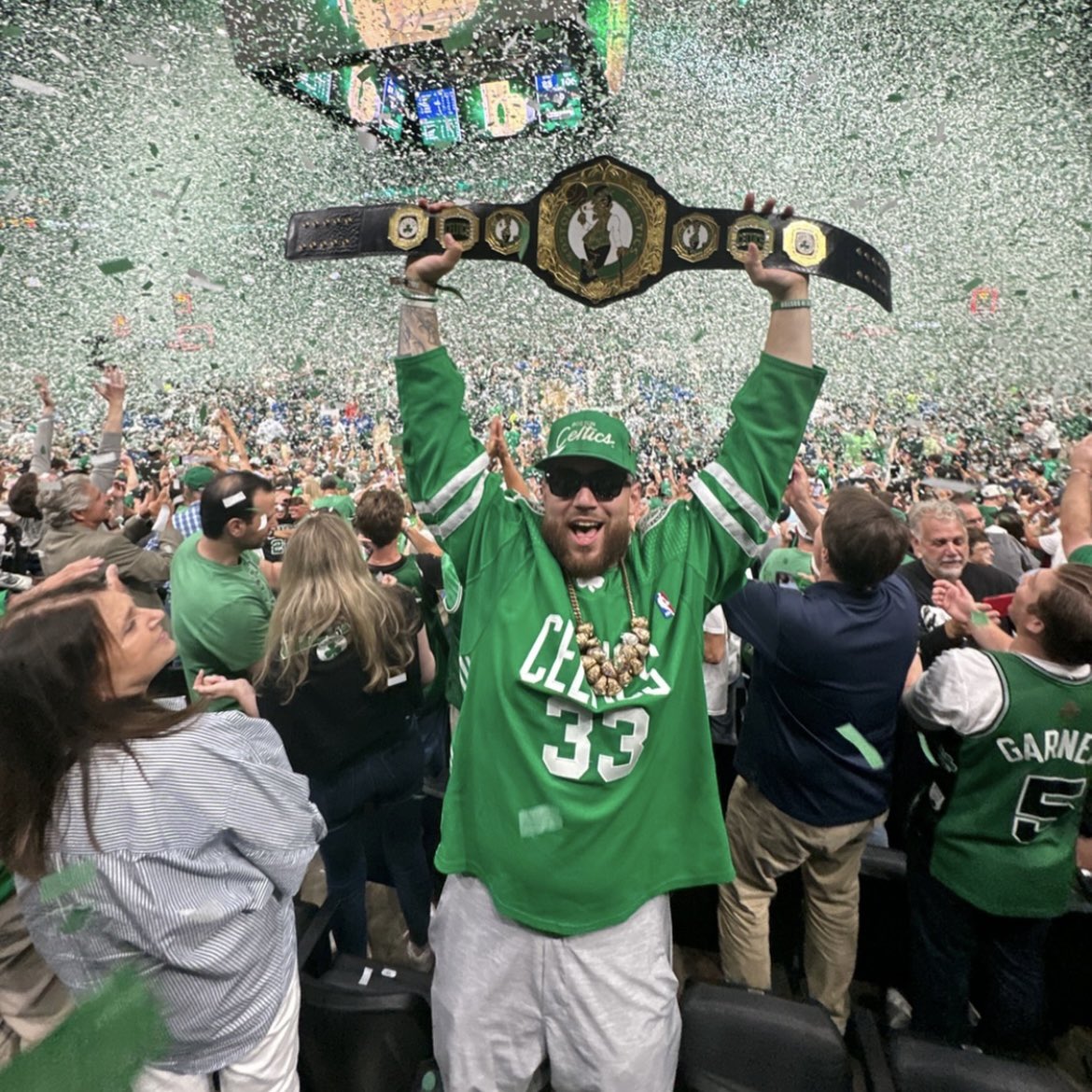 Make Vegas Pay tweet media