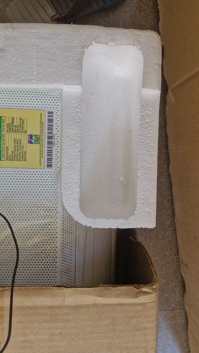 PARTHPATEL7634's tweet image. Don't trust @Flipkart! They delivered a damaged and incomplete AC unit.

@flipkartsupport is even lying about trying to call me - I haven't received any calls or missed calls from @flipkartsupport.

#Flipkart #Damage #Support #Fakekart

@_Kalyan_K
@SamsungIndia
@jagograhakjago