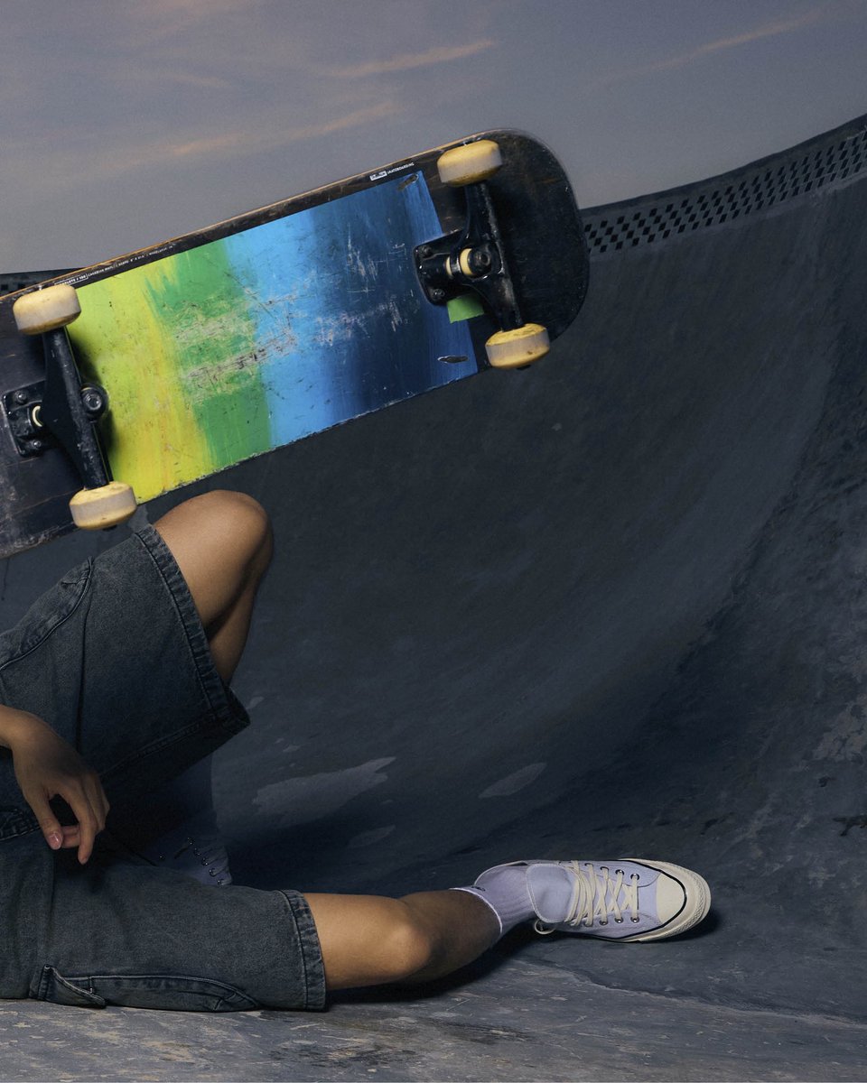 #ELLEMENVoices จุง–อาเชน ไอย์ดึน พาเข้าสู่โลกของ ADLV คอลเล็กชั่น Spring–Summer 2026 ภายใต้ธีม “TEAM ACMÉ DE LA VIE” ที่หยิบมาสคอต AC Bear มาตีความใหม่ให้สตรีทแวร์มีจังหวะของความสปอร์ตมากขึ้น

#ELLEMENThailand
#ELLEMENVoicesXJoongArchen
#ADLV
#JoongArchen #จุงอาเชน