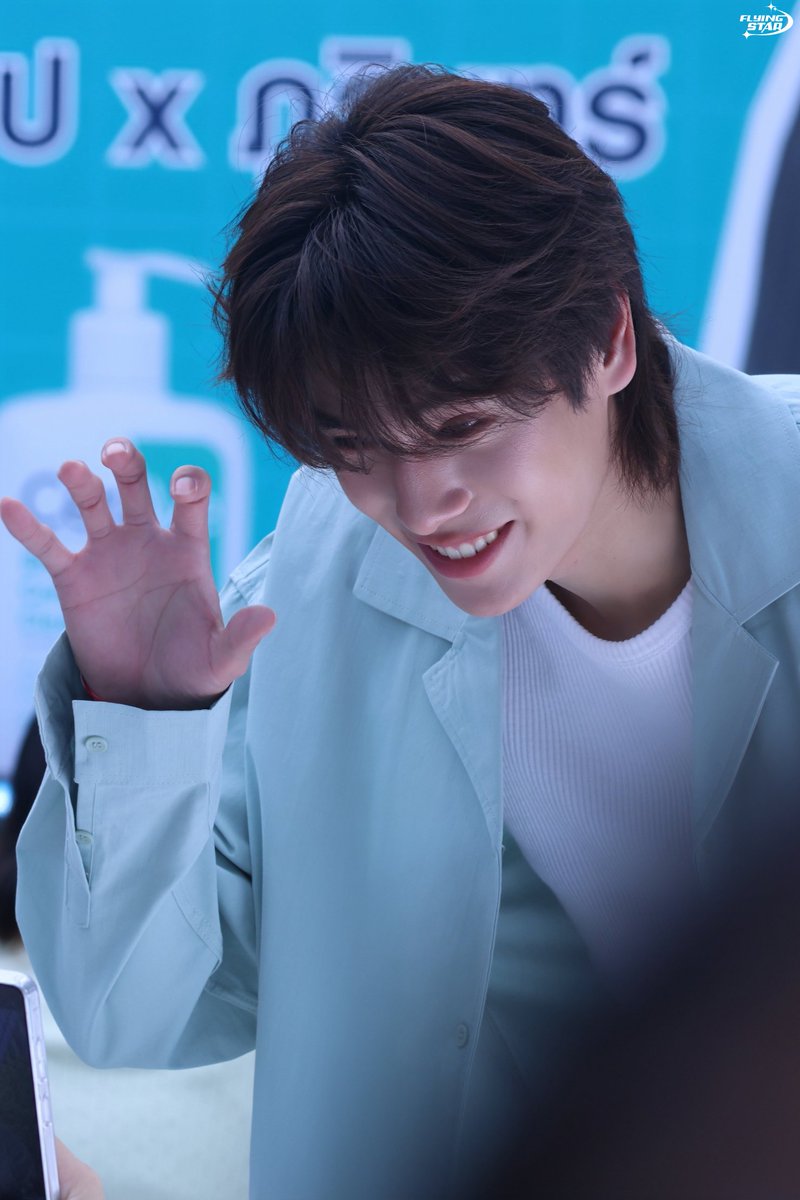 😺✨️🤏🏻
PHUWIN CERAVE BLEMISH
#CeraVeBlemishxPhuwin
#phuwintang 🐼 <a href="/phuwintang/">phuwintang</a>