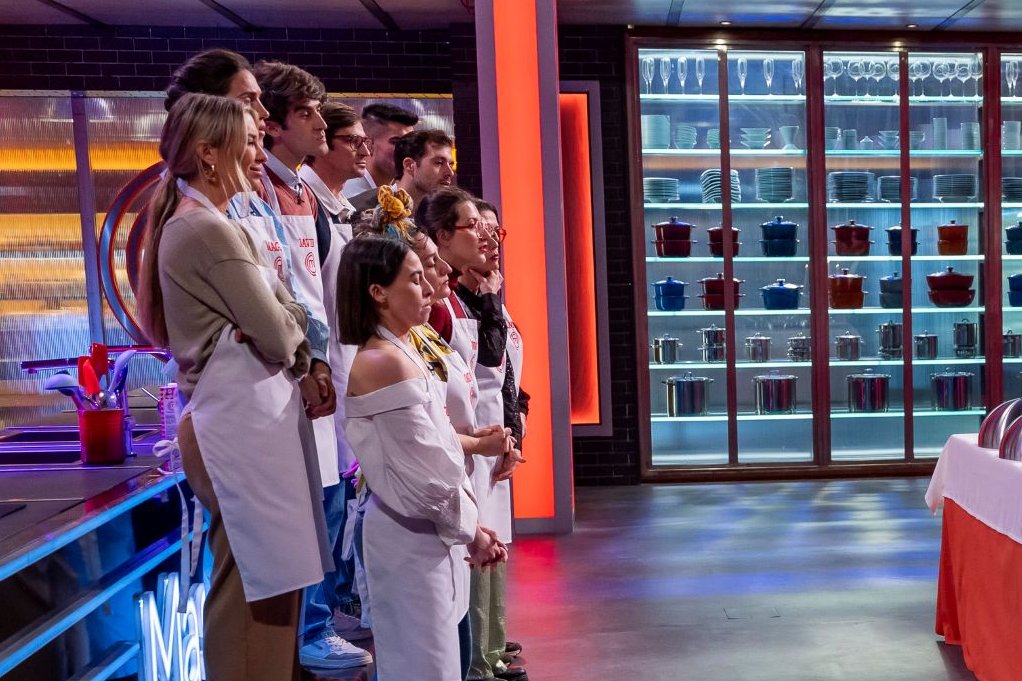 RTVE_Com's tweet image. 🍽️ Las gastronomías africanas, un homenaje al restaurante madrileño Zalacaín y un menú diseñado por el chef Nino Redruello, protagonistas del quinto programa de ' @MasterChef_es 14'.

🔥 #MasterChef, este lunes, 27 de abril, después de 'La Revuelta' en @La1_tve.