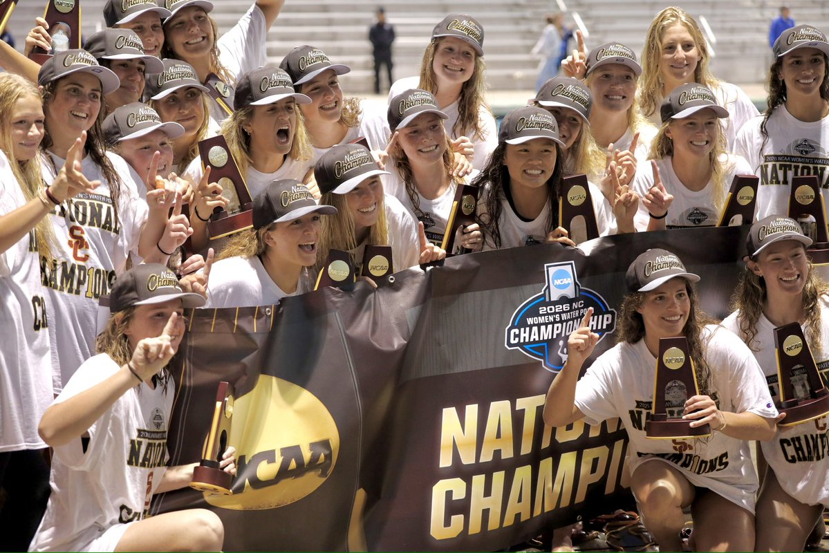 USAWP's tweet image. THE TITLE RETURNS TO SOUTH CENTRAL!✌🏼❤️💛🏆 
@USCWaterPolo WOMEN OF TROY ARE THE 2026 @NCAA WOMEN’S WATER POLO NATIONAL CHAMPIONS!
#NCAA #WaterPolo #NationalChampionship #USC