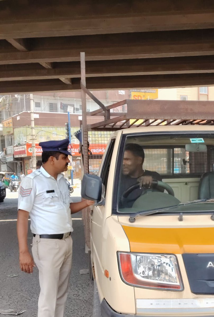 K.R.PURA TRAFFIC POLICE.BENGALURU. tweet media