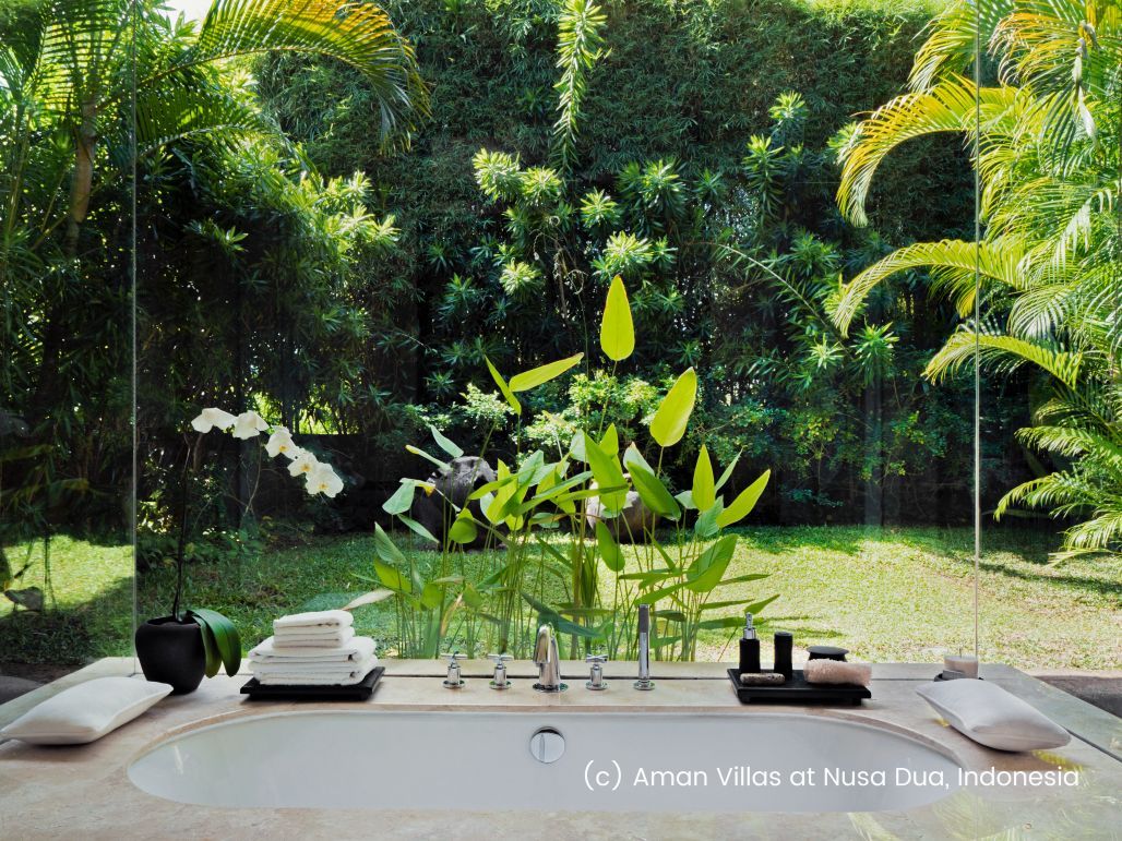SixStarHotels's tweet image. Discover the serene luxury of Aman Villas at Nusa Dua, Indonesia. Nestled in lush landscapes, these villas offer a tranquil retreat with stunning ocean views and world-class amenities. Perfect for a getaway steeped in culture and relaxation. #LuxuryTravel #IndonesiaRetreat