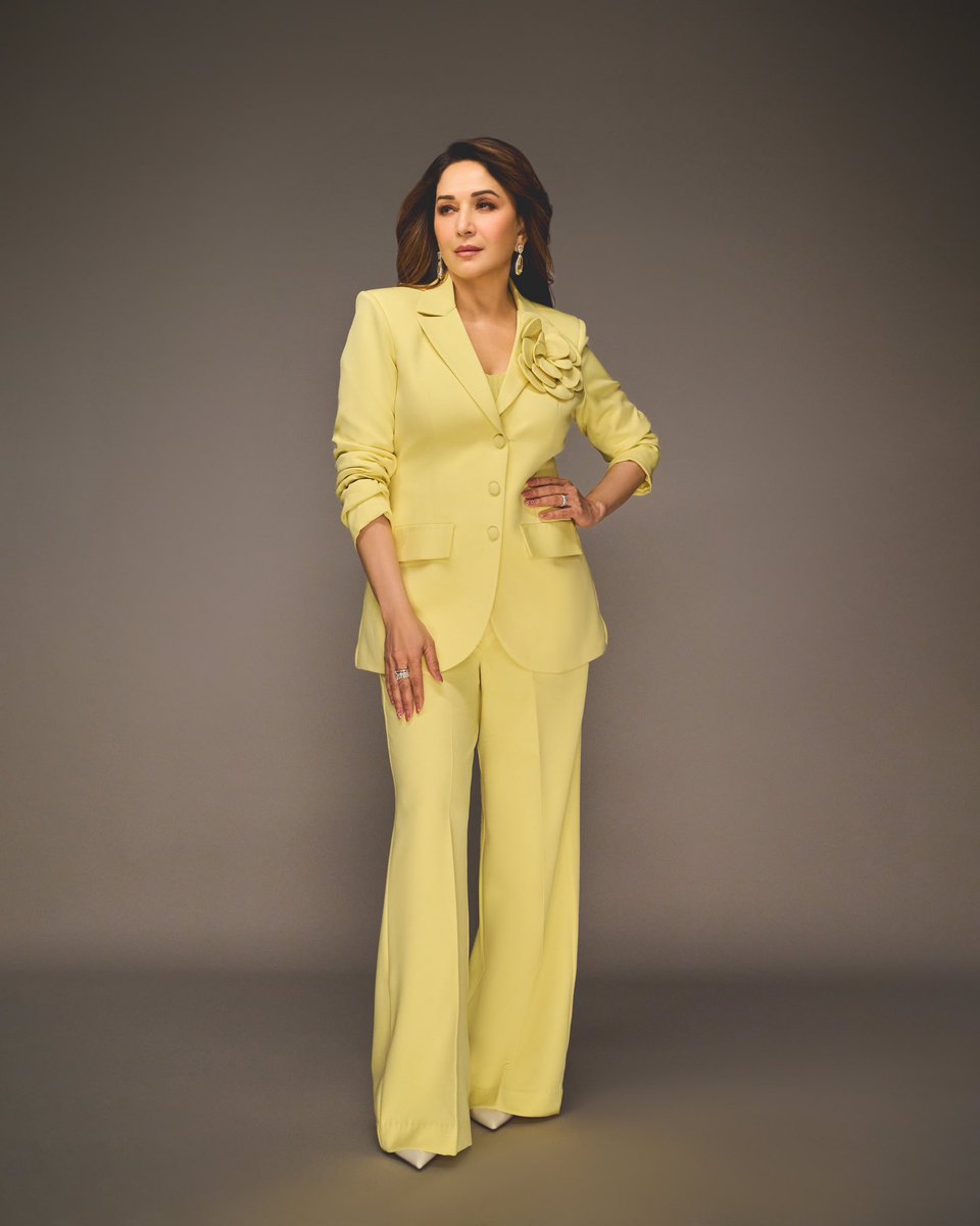 Madhuri Dixit Nene tweet media