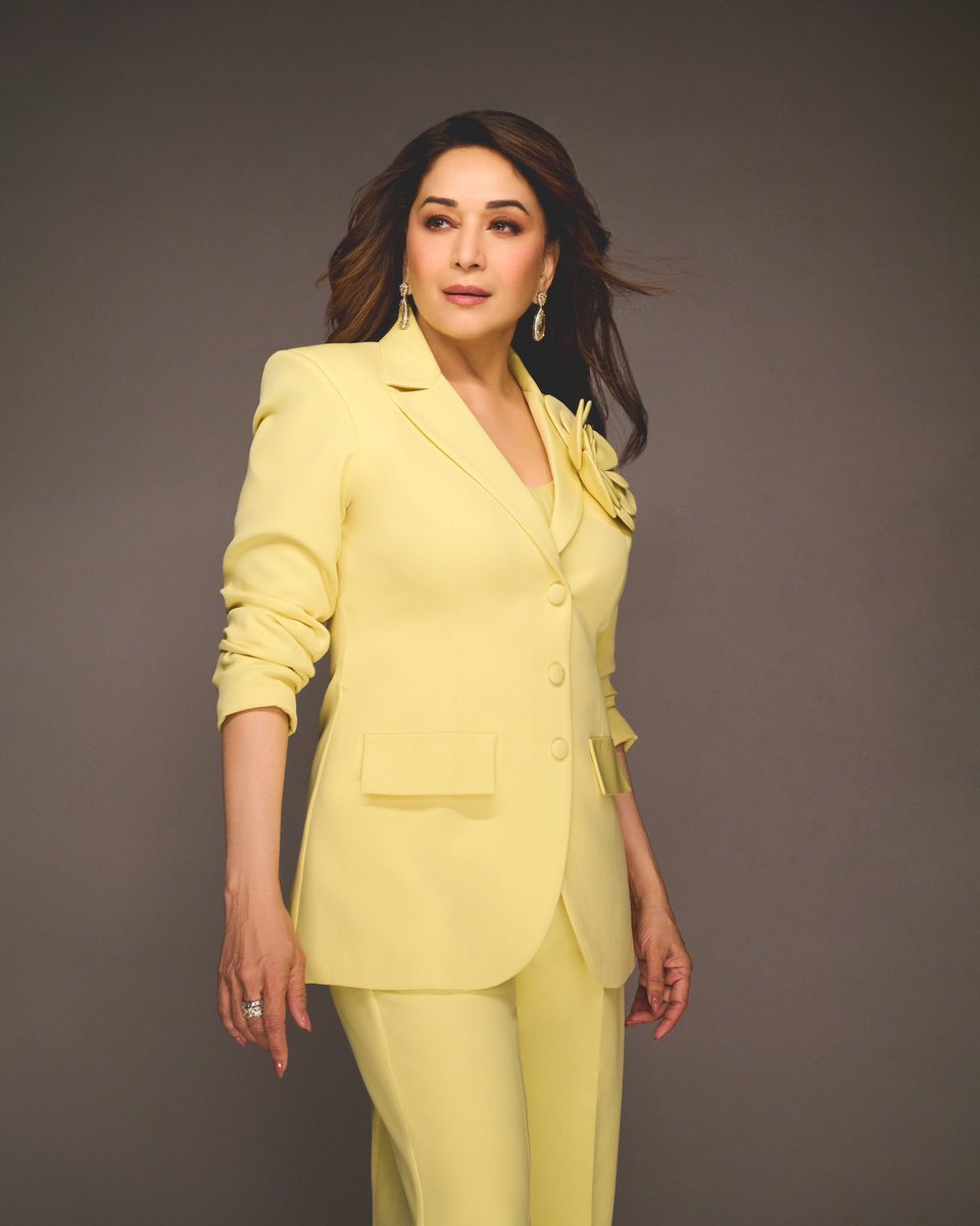 Madhuri Dixit Nene tweet media