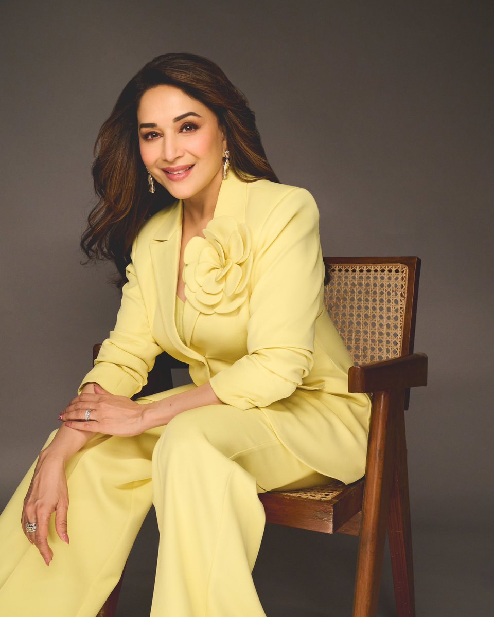 Madhuri Dixit Nene tweet media
