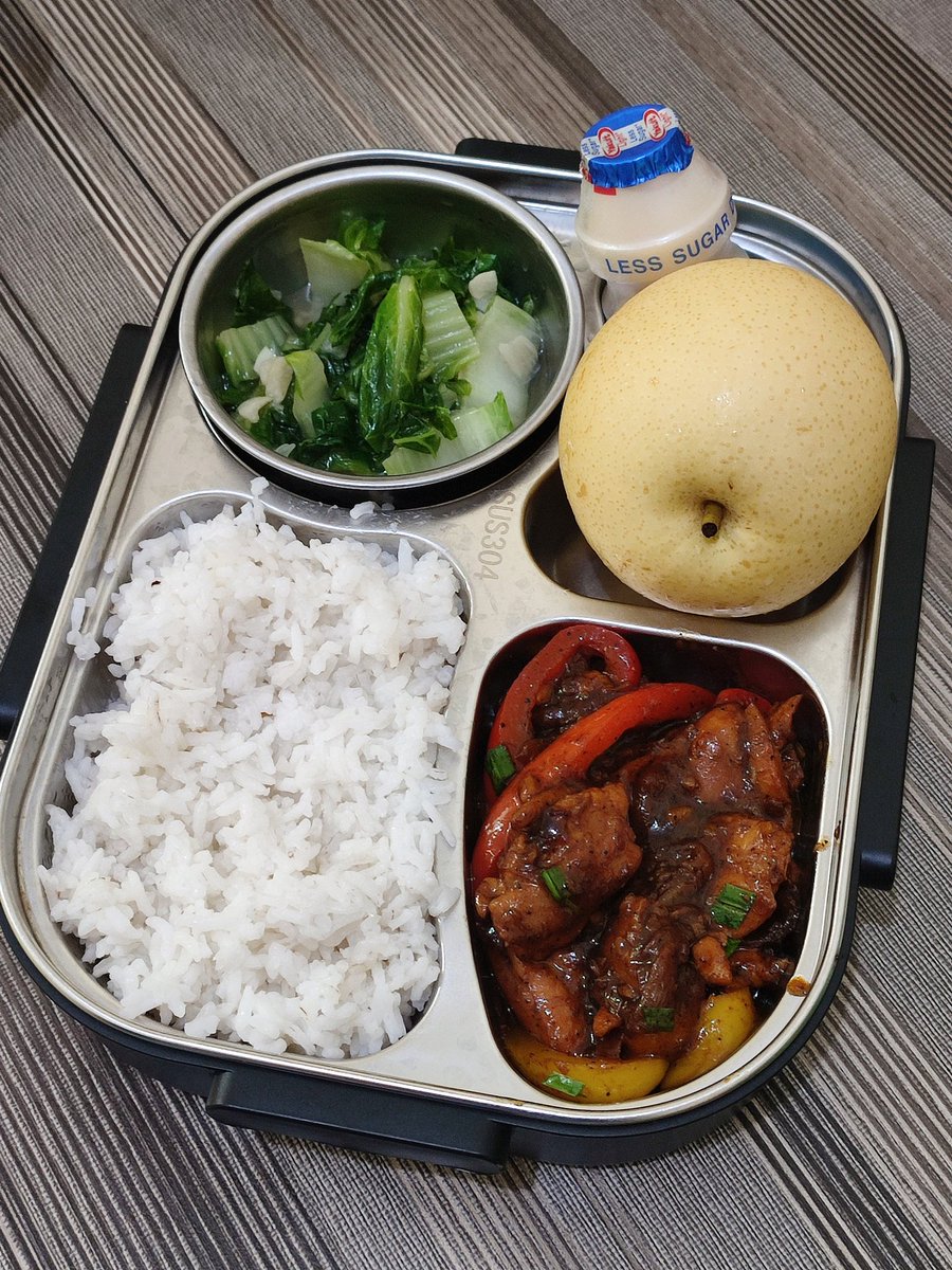 banzar92's tweet image. #MBG (Masakan Bini Gue)
Chicken Black Pepper

Selamat makan siang orang sukses.

Bayangin kalau kualitas MBG benar2 kayak gini: bersih, layak, bergizi, dibuat dengan standar yang jelas.
Mungkin yg ramai bukan berita keracunan,
tp cerita anak2 yg makan dgn aman &amp;amp; sehat.
