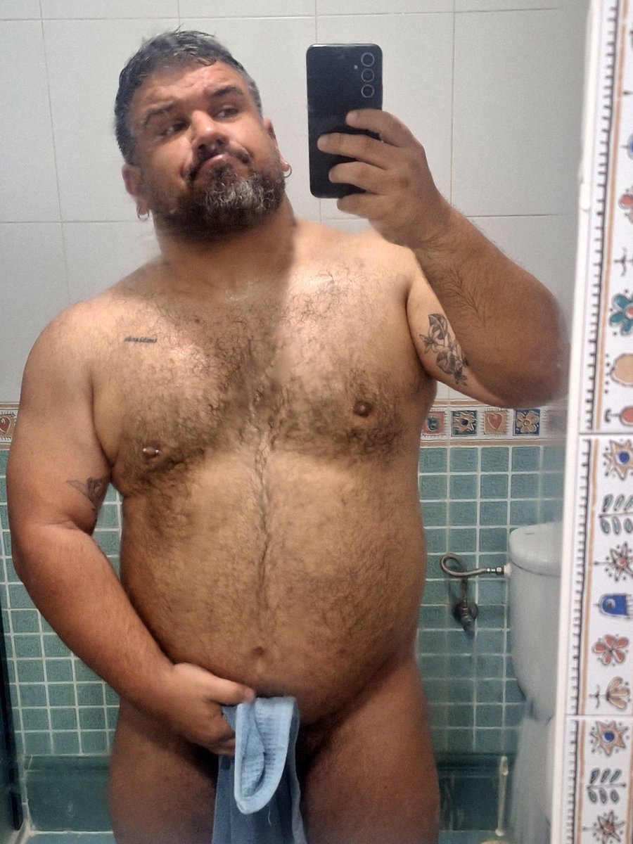 Duchita y a por el lunes.

#bear
#monday
#hairyman
#empezandolasemana