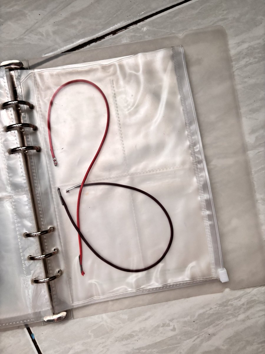 nimboraa's tweet photo. Wts preloved binder a5 incl sleeve

Sleeve 4p 2 side 6
Sleeve 4p 1 side 13
Sleeve 1p postcard 2
Sleeve 2p 1
Sleeve 1p zipper 1

https://t.co/4YDhM3JQ4P
#neosell #kpopsell https://t.co/mCJt4KT5p1
