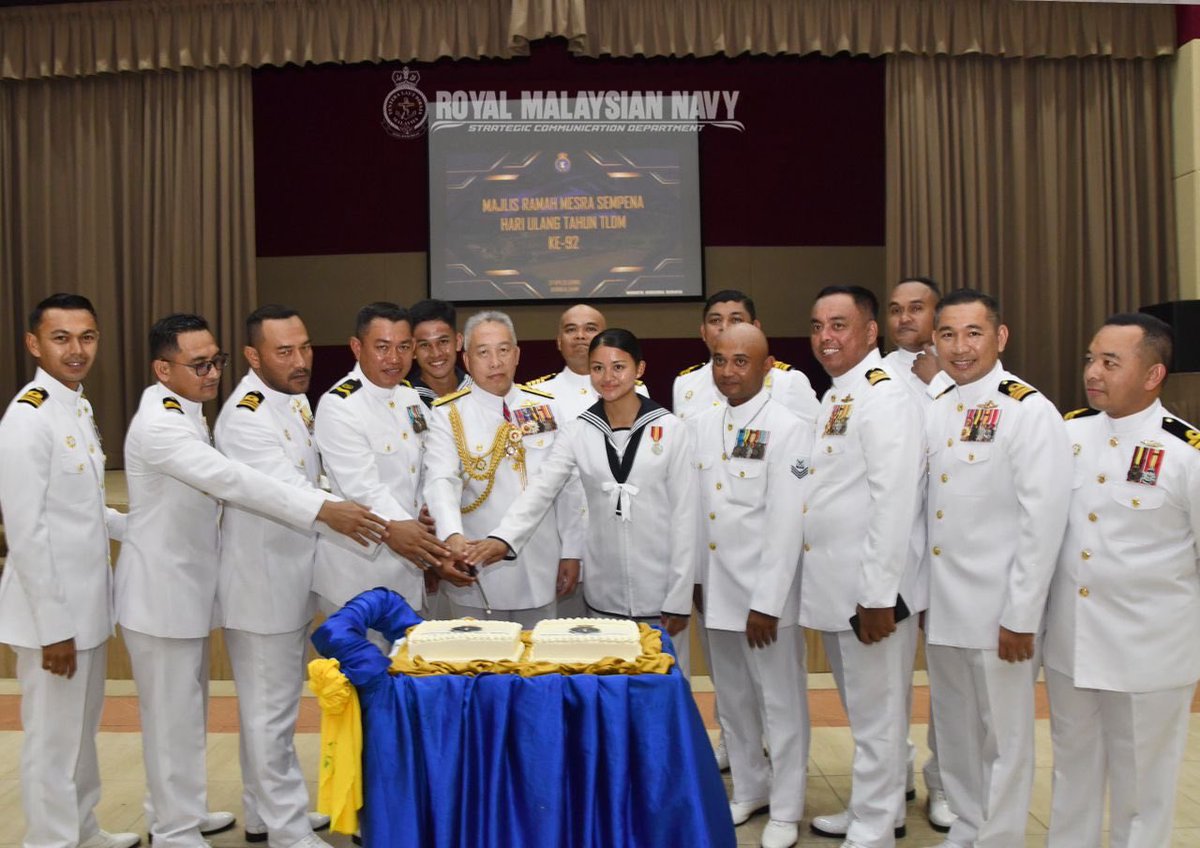 Mawilla_1's tweet photo. HUT TLDM Ke-92
Sambutan HUT TLDM Ke-92 Markas Wilayah Laut 1.
TLDM Perkasa, Kedaulatan Terpelihara.
#NavyNews #NavyUpdate #HUT92 https://t.co/490eZcr0w6