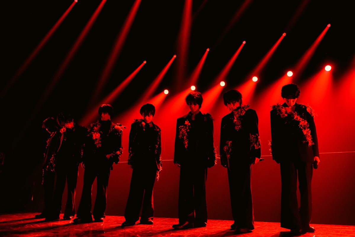realsoundjp's tweet photo. ༘⋆ ꙳｡⍣☽:ﾟ 特集：原因は自分にある。𖤐⋆｡˚☁︎︎

🔗https://t.co/KgBcYP3iO9 

原因は自分にある。の季節は廻る、何度でも――
尽善尽美の設計、ツアー『輪廻の箱庭』徹底解体レポート！

／
📸ライブ写真はこちら（独占カットあり／全24枚）
https://t.co/7PQpRBSECF
＼
@genjibu_sdr https://t.co/2KcQQZjqjw