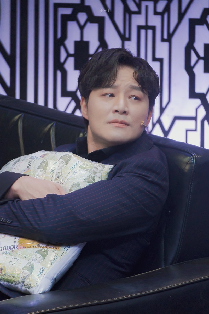 11월의 어느 날 tweet media