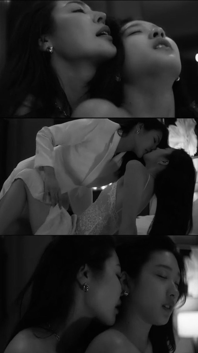 คนบ้าที่ถือไม้พาย tweet media