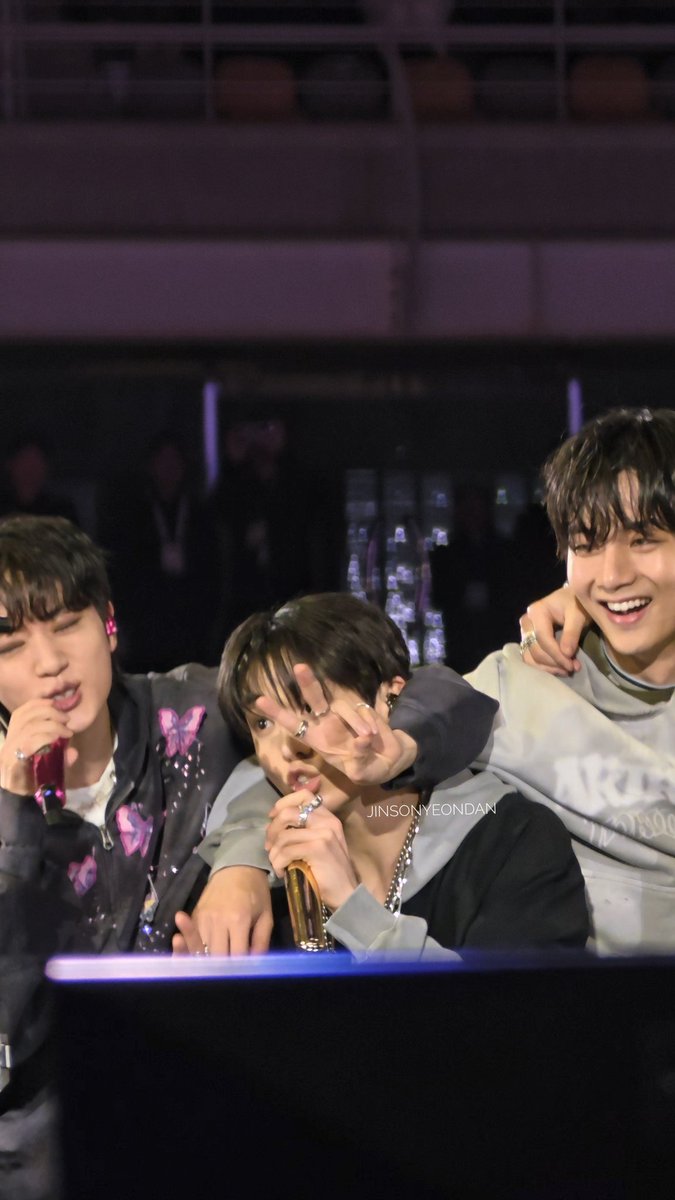 Lily𖹭 tweet media