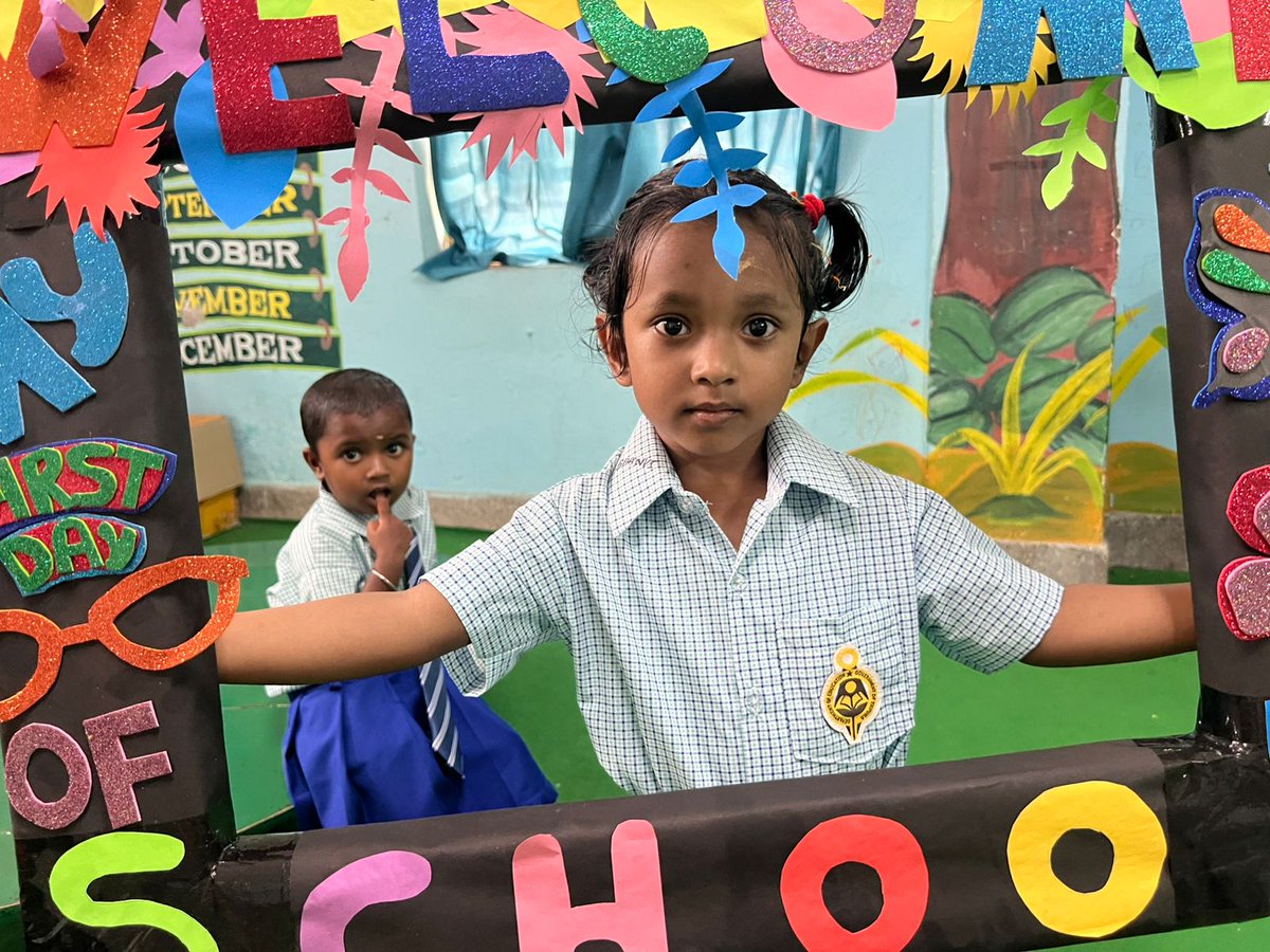 TripuraNipun's tweet image. First day at school for Balvatika 1 students at Umakanta Academy, Tripura—tiny smiles, a few teary eyes, and lots of excitement as their learning journey begins.

#FirstDayOfSchool #Balvatika1 #NewBeginnings #LittleLearners #TripuraEducation #FoundationalLearning #ECCE