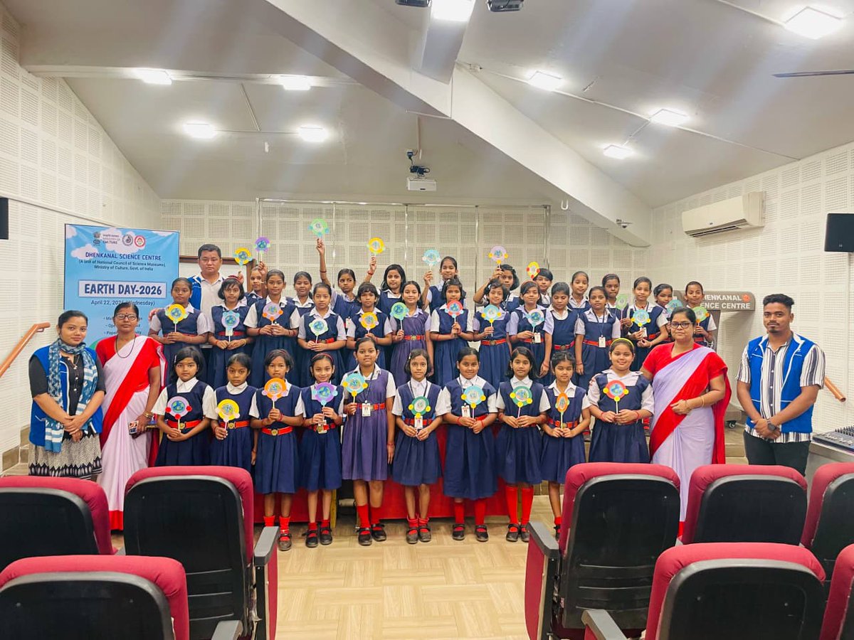 ncsmgoi's tweet image. On #EarthDay2026, @FunScienceDkl, a unit of @ncsmgoi, @MinOfCultureGoI, marked the day with a Mother Earth Pledge, Earth Quiz, Paper Craft &amp;amp; Sapling Plantation 🌍🌱- promoting environmental awareness &amp;amp; sustainable living.

#SaveEarth #GreenInitiative #NCSM