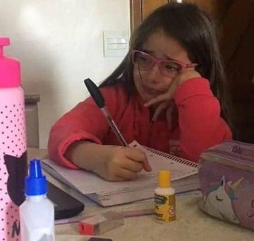 GlobalGoodness_'s tweet photo. me cause my studying method is rewriting notes https://t.co/0tLPtmTvTj
