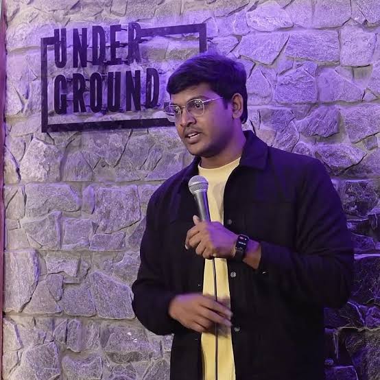 NewsMeter_In's tweet image. A stand-up show by Hyderabad-based comedian #SaratUday was disrupted in Bengaluru after a group of alleged supporters of the #TDP objected to jokes he had made about Andhra Pradesh Chief Minister N. Chandrababu Naidu nearly two years ago.

The incident occurred at Koramangala in