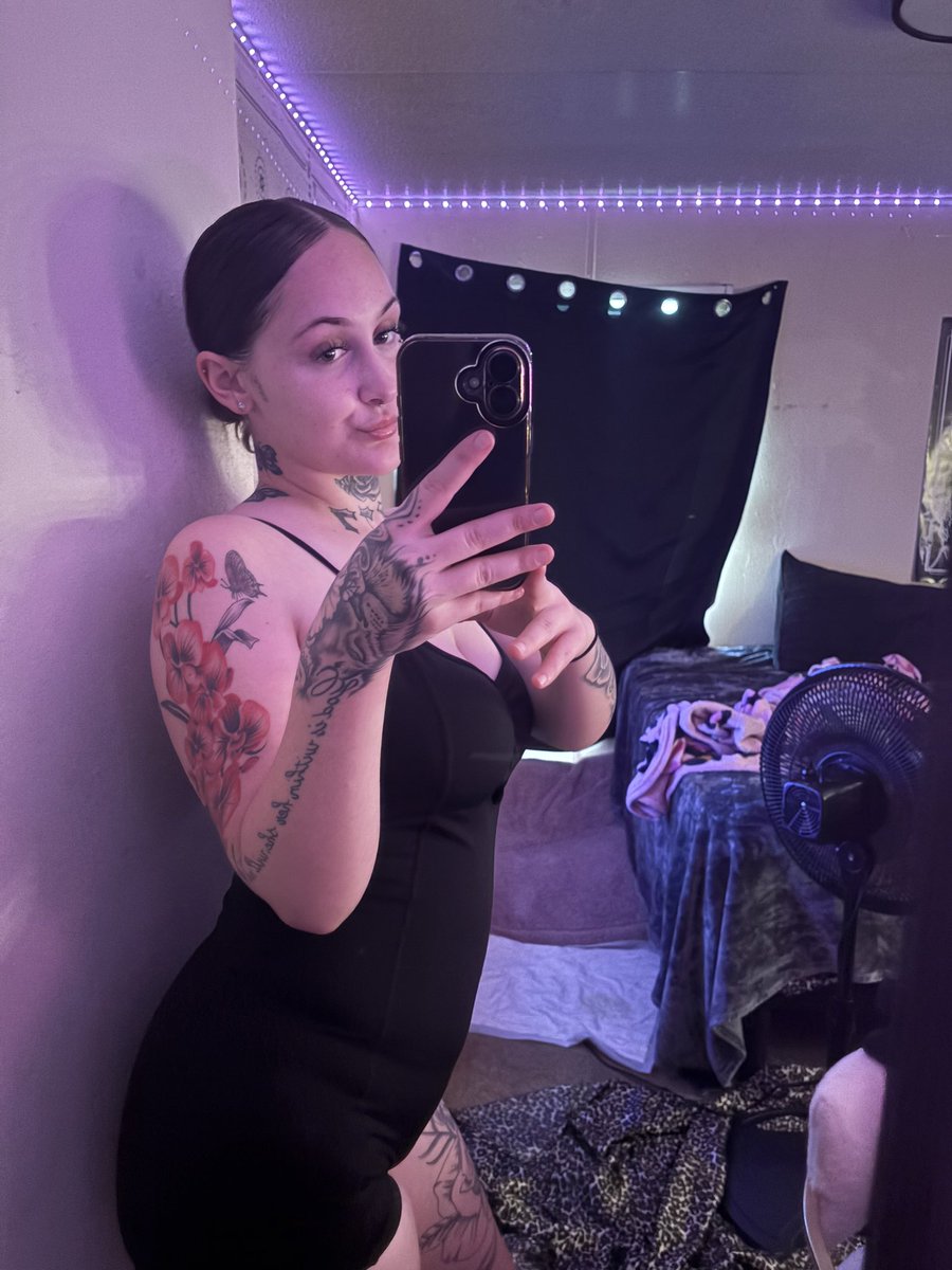 maddieannz's tweet image. #newaccount #mirrorflicks #repost #fwm