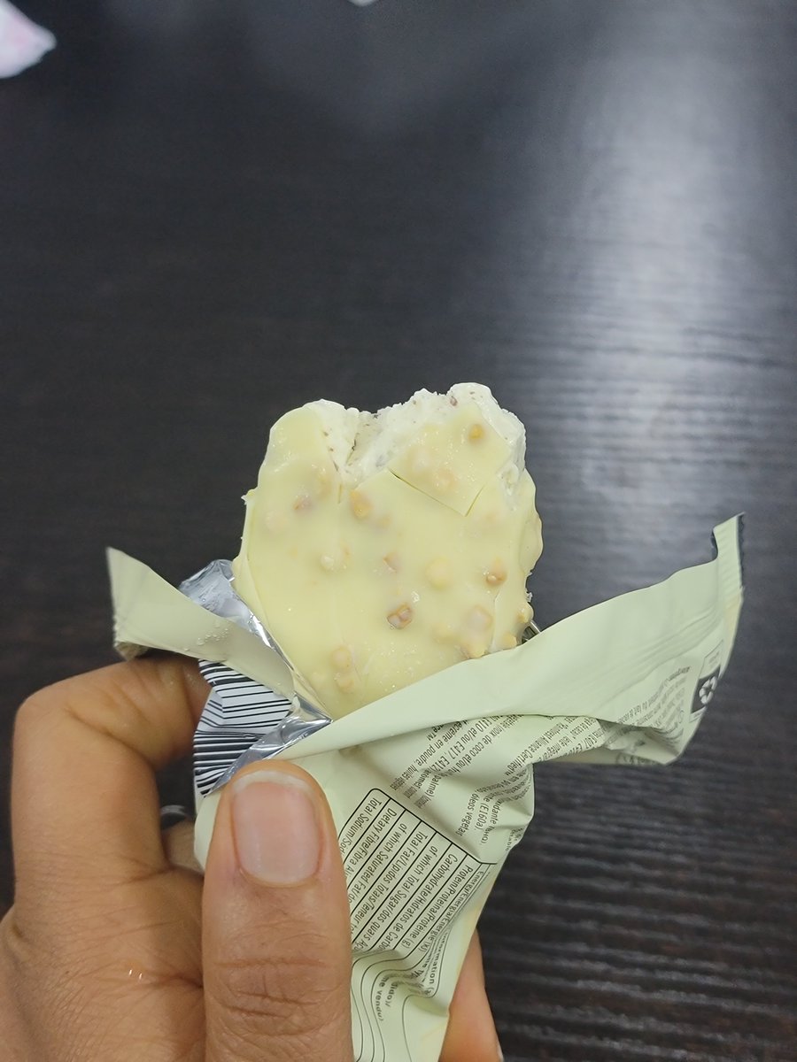 AuntyTete_Of_PH's tweet photo. May your day be as sweet as this ice cream.
#magnumIceCream #sweetlife #sweetday #monday https://t.co/1ikfld2J7o