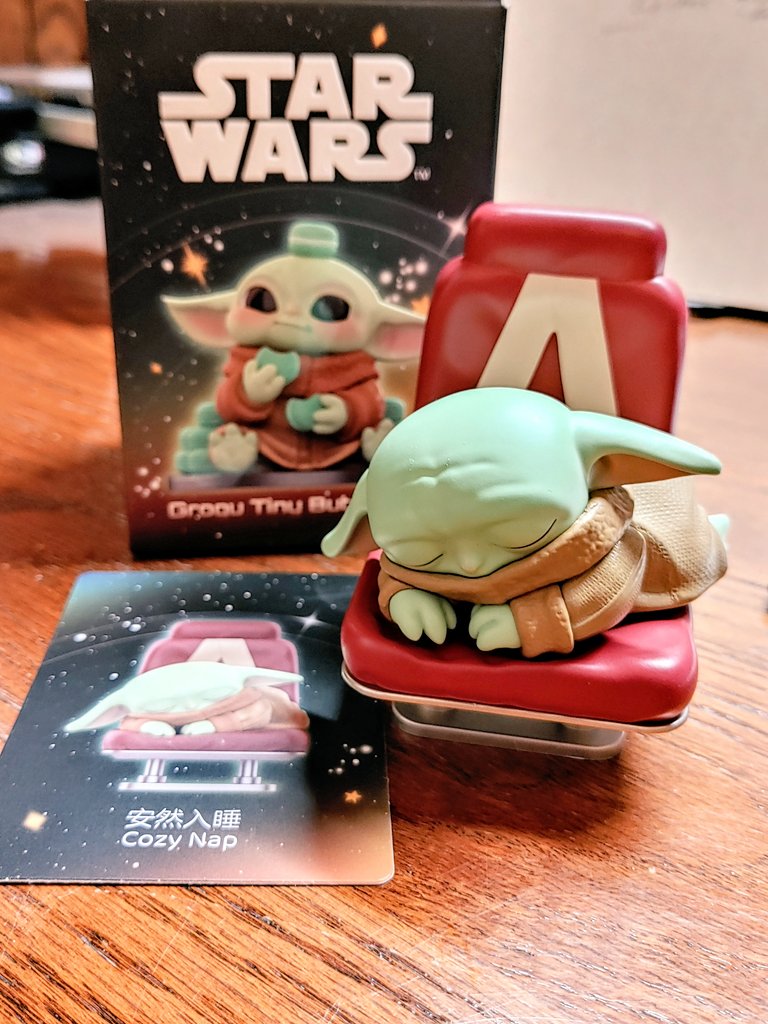 thisistheraybro's tweet image. Picked up a Yoshi deodorant (lol)  &amp;amp; got it a few Grogu colectibles! 👾✌🏽
#SharingSunday #SundayFunday