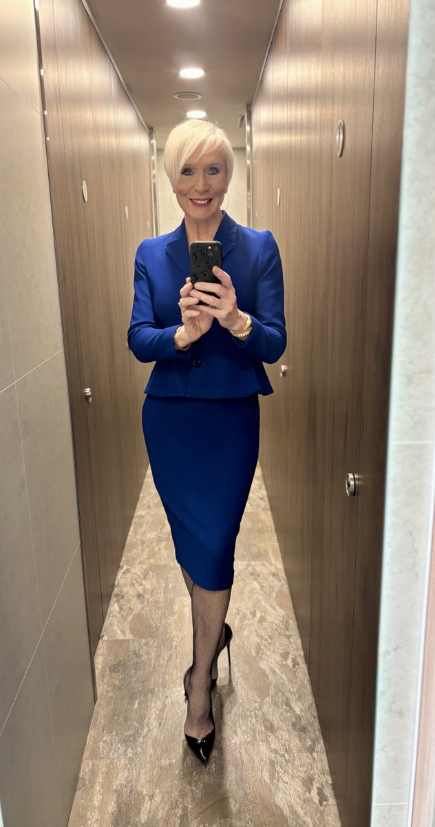 Dawn Neesom tweet media