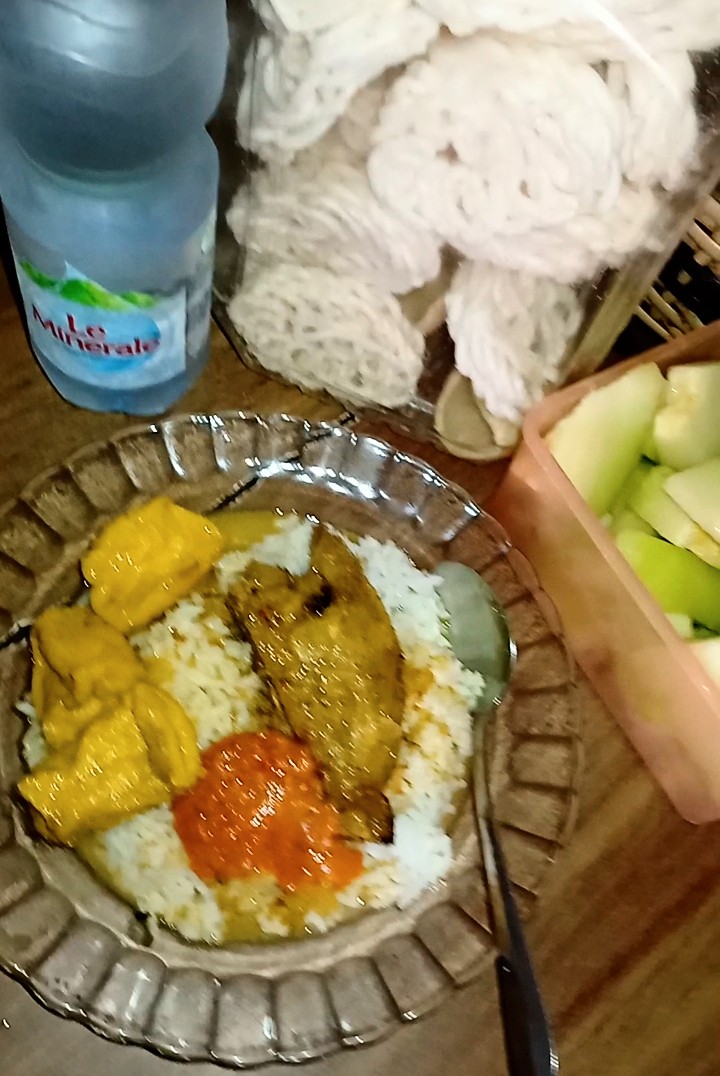 must_tons's tweet photo. Ishoma Time ๐
#senin
#menulunch
#happymonday https://t.co/YbjacjGFxl