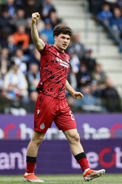 MichelFCBerix's tweet image. ON THIS DAY (2024):
Vandaag 2 jaar geleden won #ClubBrugge met 0-3 bij KRC Genk [Sabbe, Vetlesen, Thiago].
Het was het eerst doelpunt van Kyriani Sabbe voor Blauw-Zwart.