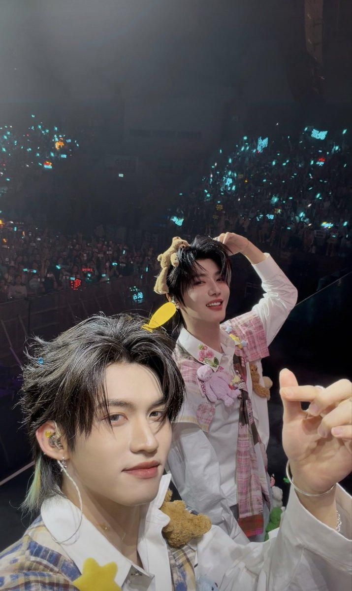 Yirannest's tweet image. What is this… I fell asleep and you posted so many adorable photos 😭😭

#TomyShore #ToMyShoreTheSeries #Yunqi #HaoYiran #Yunyi