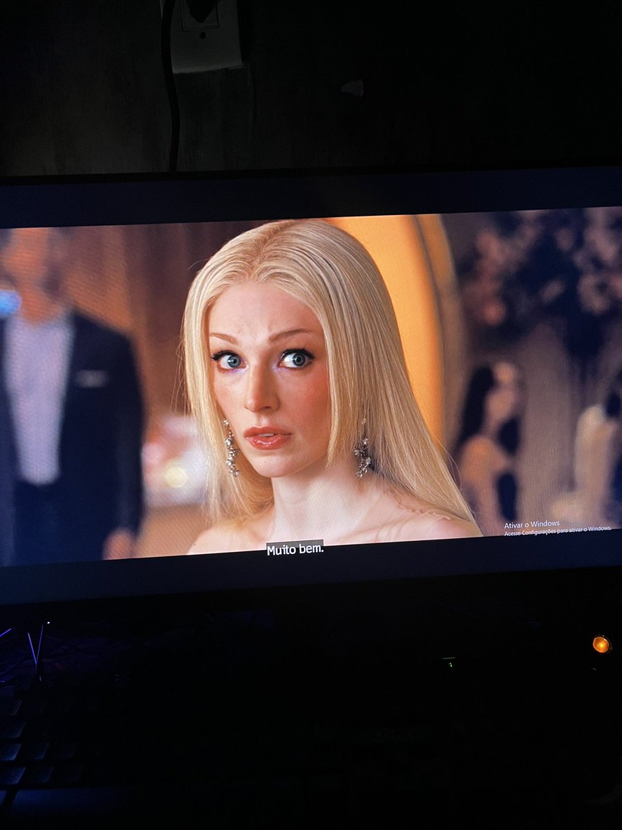 sanguiwho's tweet photo. MULHER MAIS BONITA DO MUNDO #euphoria https://t.co/MDU8LKEW3X
