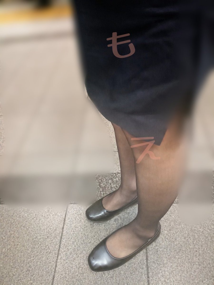 もえパーサー足臭い乗務員 tweet media