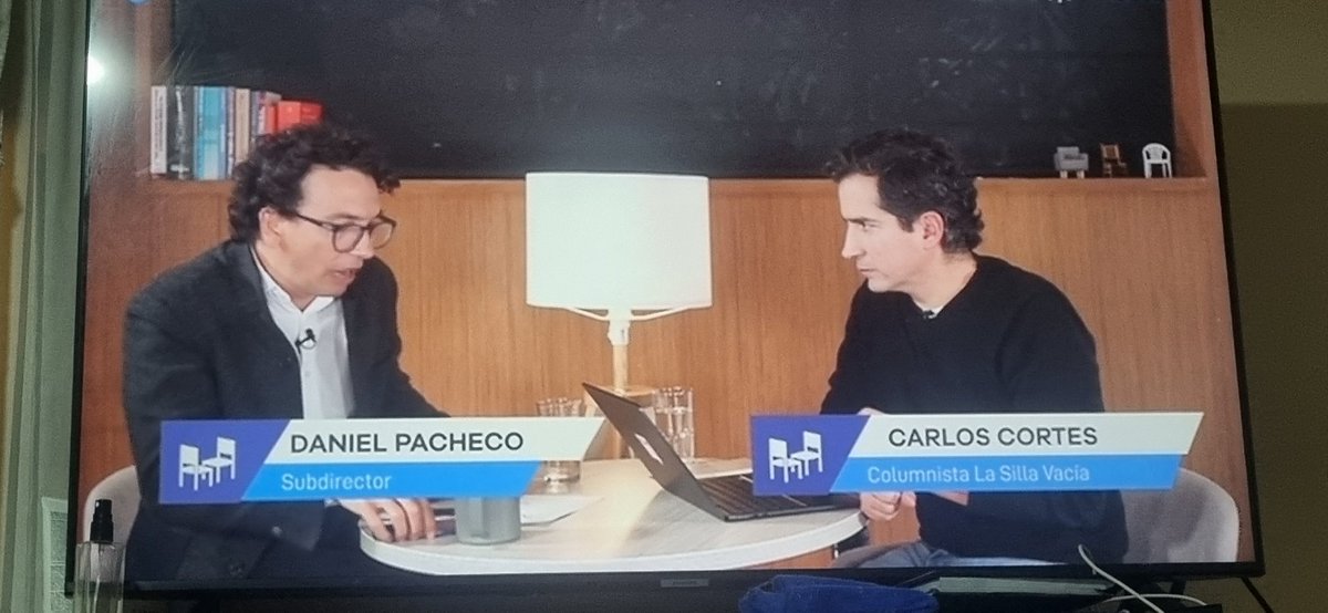 holmaoo's tweet photo. @lasillavacia @IvanCepedaCast @ABDELAESPRIELLA Haciendo cuentas de a cuánto les toca por el trabajo para el @CeDemocratico https://t.co/2EZFwzaxL7