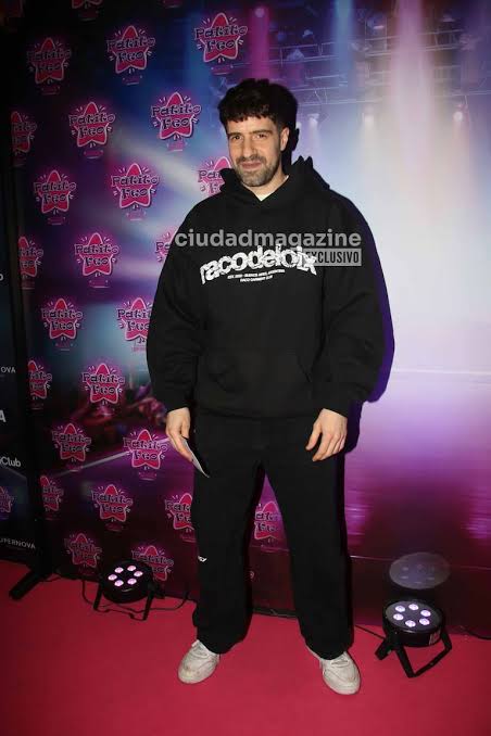 nickynicole1994's tweet photo. Estará martin cirio nominado al martin fierro de la moda? #martincirio #sraefa #elfa #martinfierromoda #martinfierrodelamoda https://t.co/BMwuSXGlNP