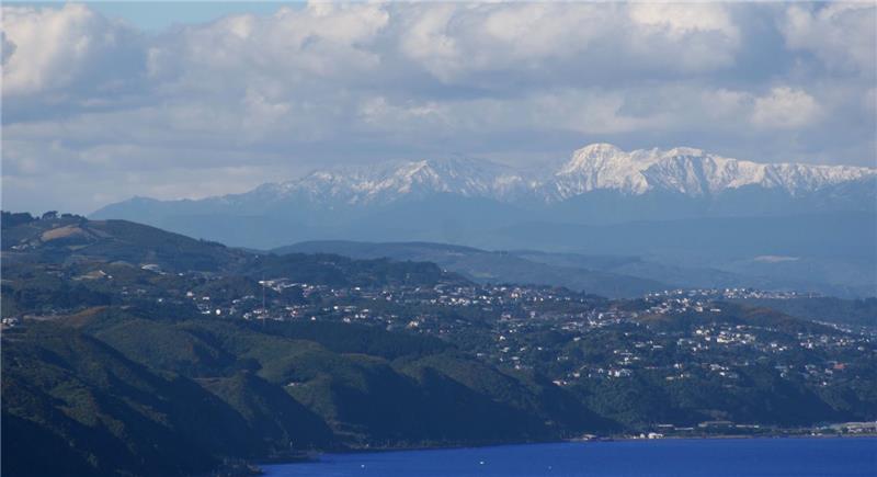 Taraua Ranges Snow 🏔️ Snow on the Tararua tops: Uncommon in April, but rare for it to last ...
