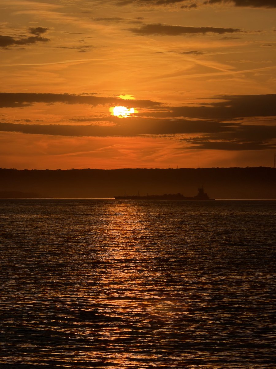 erikose's tweet image. Coney Island, Brooklyn, NY April 23, 2026 📷 by @erikose #photography #coneyisland #brooklyn #sunset #photographer