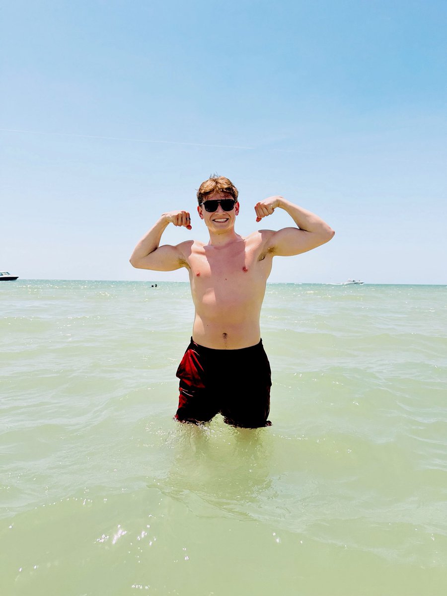 jb20013's tweet photo. Who likes their boys salty? https://t.co/Mg9hISOzol