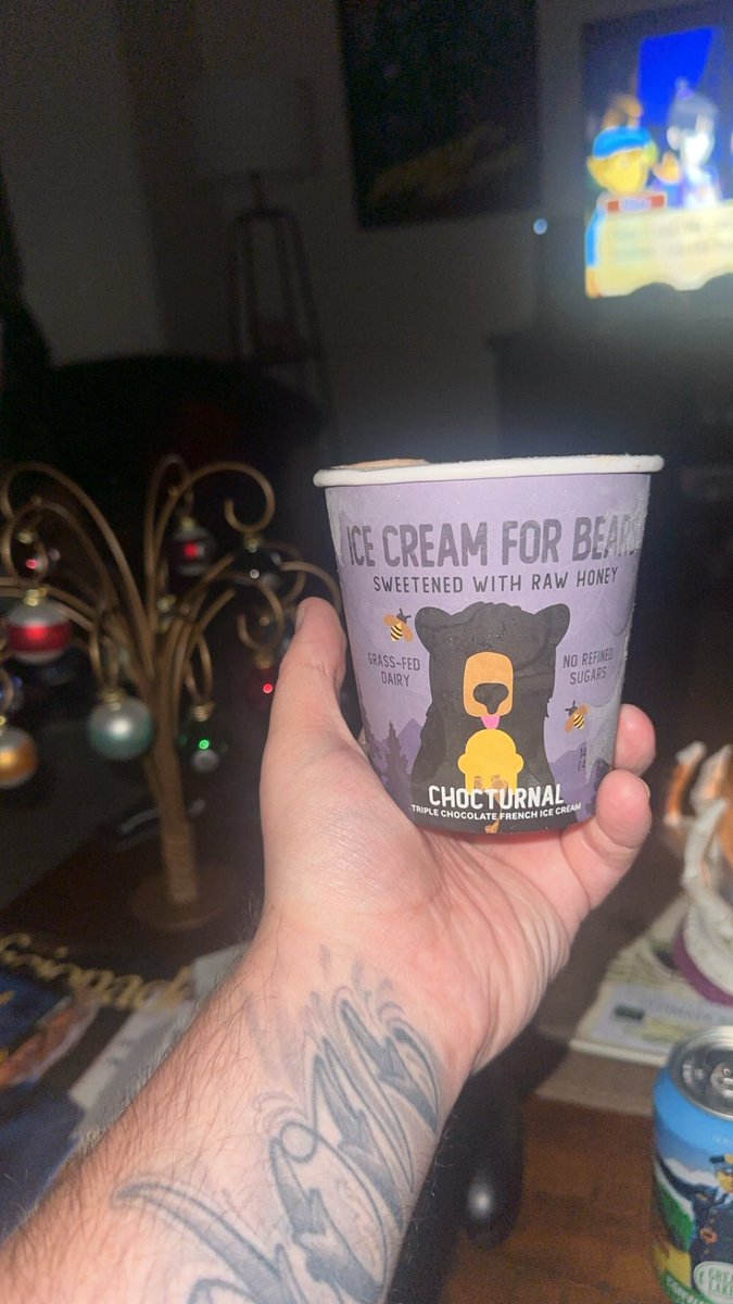 is_shakey's tweet photo. @BeardownCuz seen a Pint at the store and had to give it a try, Mikey I’m jumpin on board this tastes fantastic @icecream4bears to the moon https://t.co/w3MDwWqGk9